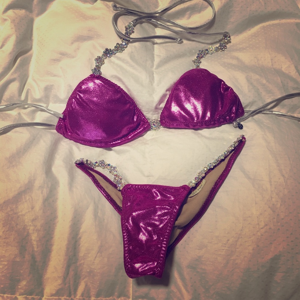Brand New! Beautiful Competition or Posing Bikini!